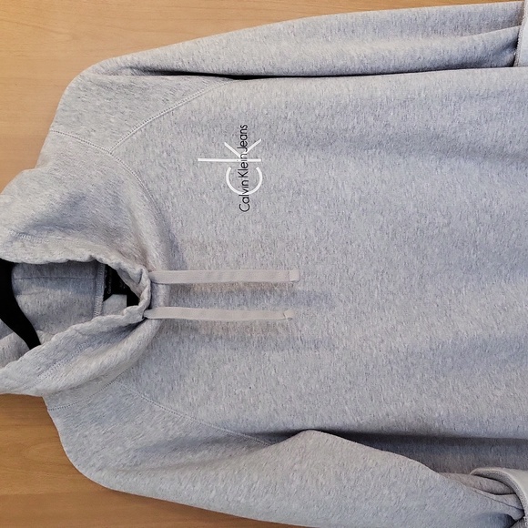 Calvin Klein Sweater - Picture 7 of 17